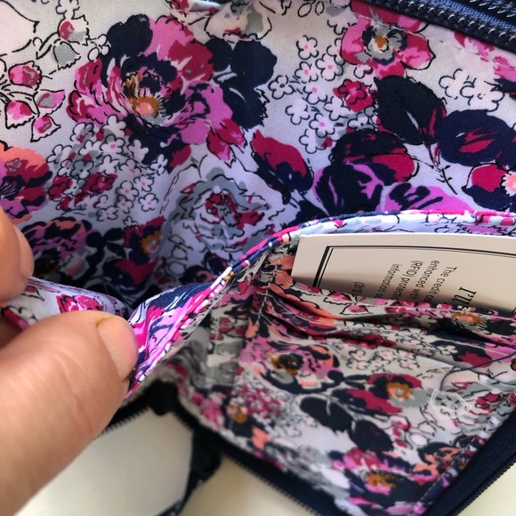 NWOT Vera Bradley 3 in 1 crossbody wristlet wallet - Picture 10 of 16